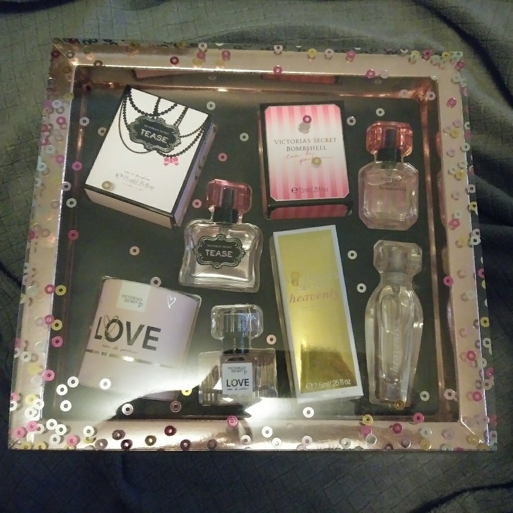 Sold!Victoria's Secret Perfume Gift set